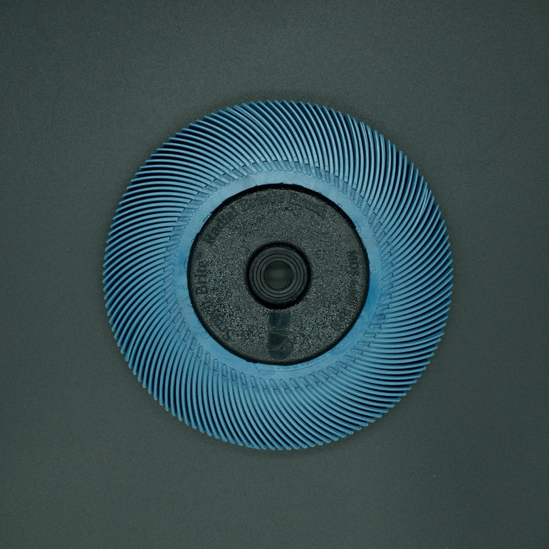 Scotch-Brite™ Bristle Disc K400 (Blau) – 3M™ -  Schleifbürste mit Keramikschleifkorn